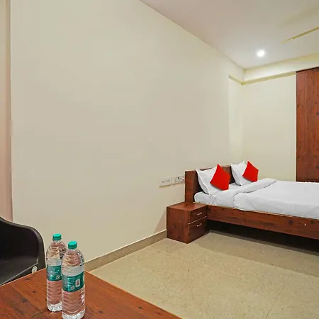 Hotel O Ritu Palace